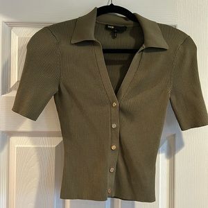 Maje Short Sleeve Rib Knit top- collared shirt. Size 1 (Small)